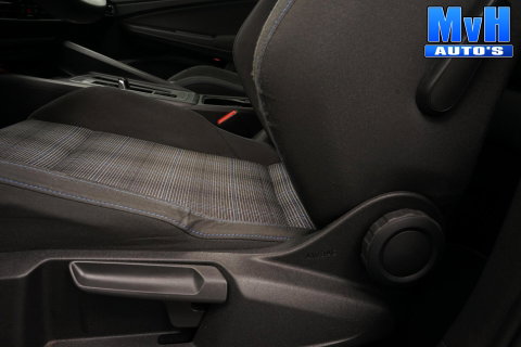 Volkswagen Golf 1.4 PHEV GTE|IQ|PANO|CAMERA|STOEL/STUUR.VERW