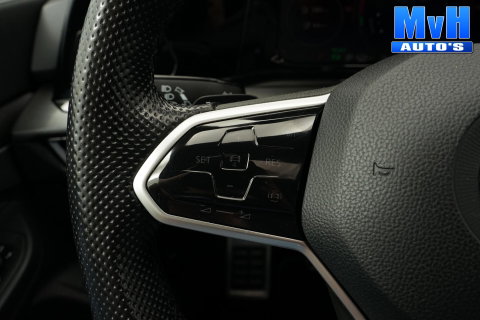 Volkswagen Golf 1.4 PHEV GTE|IQ|PANO|CAMERA|STOEL/STUUR.VERW