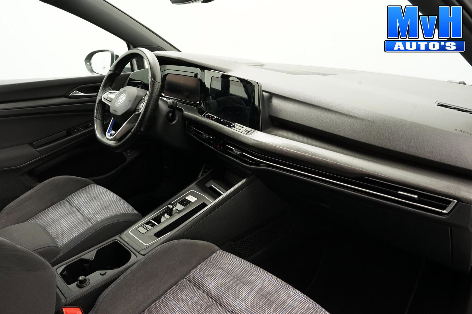 Volkswagen Golf 1.4 PHEV GTE|IQ|PANO|CAMERA|STOEL/STUUR.VERW