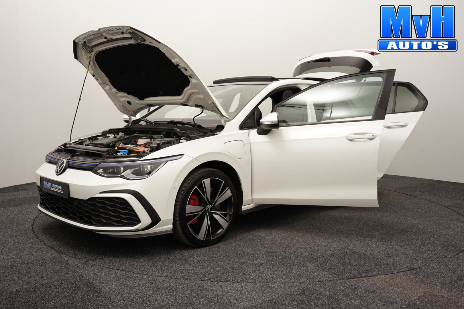 Volkswagen Golf 1.4 PHEV GTE|IQ|PANO|CAMERA|STOEL/STUUR.VERW
