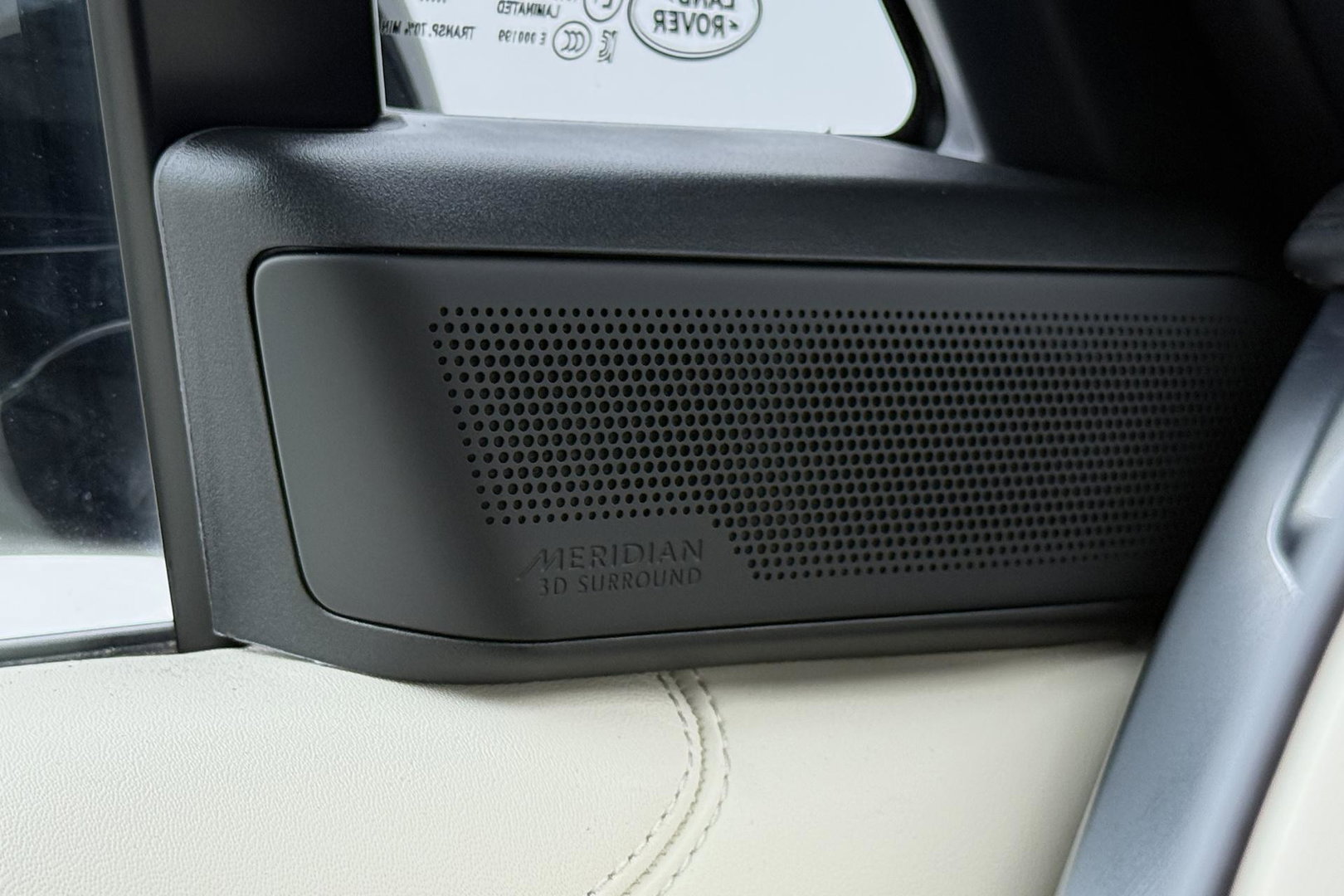 Land Rover Range Rover 3.0 P460e SE PHEV | ACC | Luchtvering | Panoramadak | 360° Camera | Head-Up | Meridian 3D | Stoelventilatie | 23 Inch