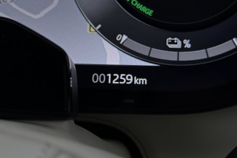 Land Rover Range Rover 3.0 P460e SE PHEV | ACC | Luchtvering | Panoramadak | 360° Camera | Head-Up | Meridian 3D | Stoelventilatie | 23 Inch