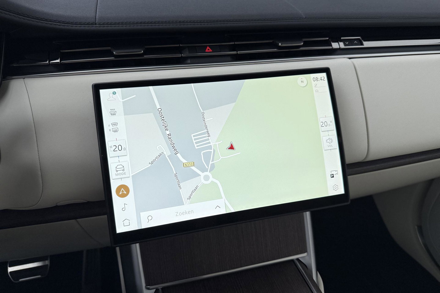 Land Rover Range Rover 3.0 P460e SE PHEV | ACC | Luchtvering | Panoramadak | 360° Camera | Head-Up | Meridian 3D | Stoelventilatie | 23 Inch