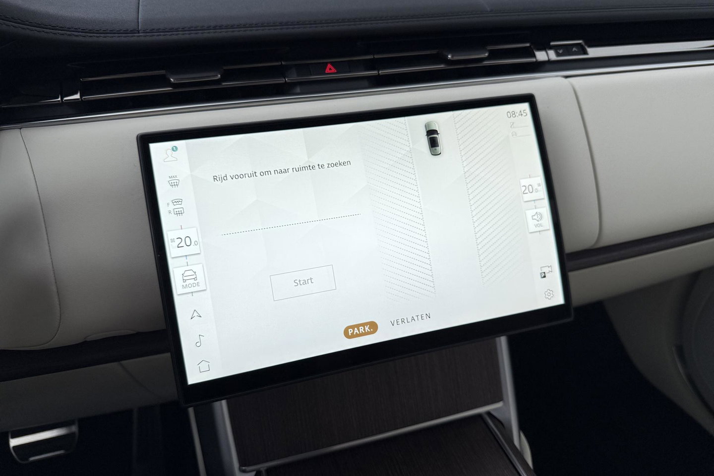 Land Rover Range Rover 3.0 P460e SE PHEV | ACC | Luchtvering | Panoramadak | 360° Camera | Head-Up | Meridian 3D | Stoelventilatie | 23 Inch
