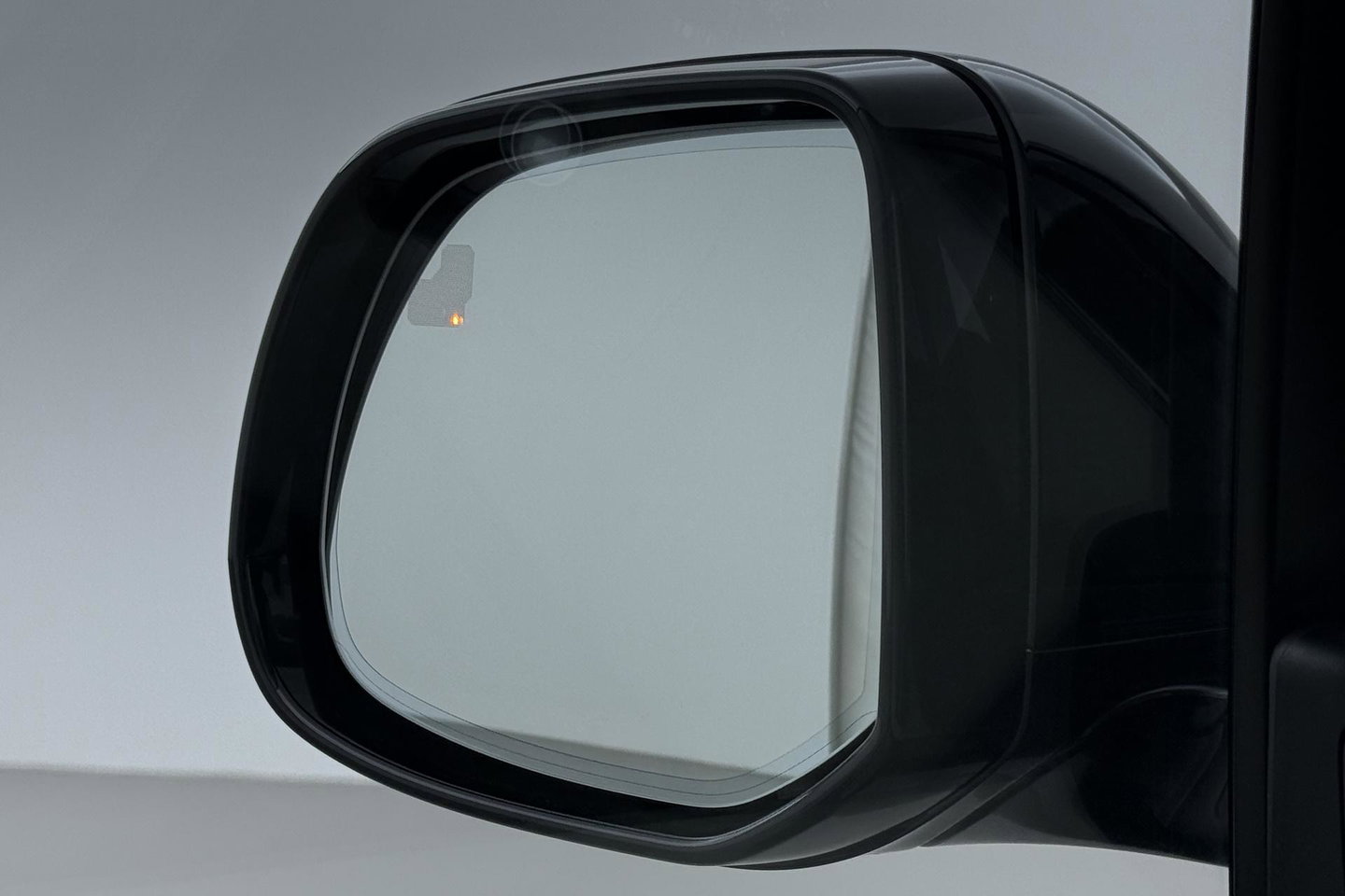 Land Rover Range Rover 3.0 P460e SE PHEV | ACC | Luchtvering | Panoramadak | 360° Camera | Head-Up | Meridian 3D | Stoelventilatie | 23 Inch