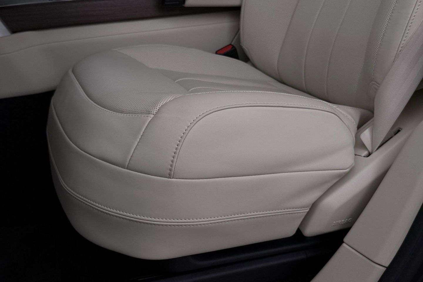 Land Rover Range Rover 3.0 P460e SE PHEV | ACC | Luchtvering | Panoramadak | 360° Camera | Head-Up | Meridian 3D | Stoelventilatie | 23 Inch