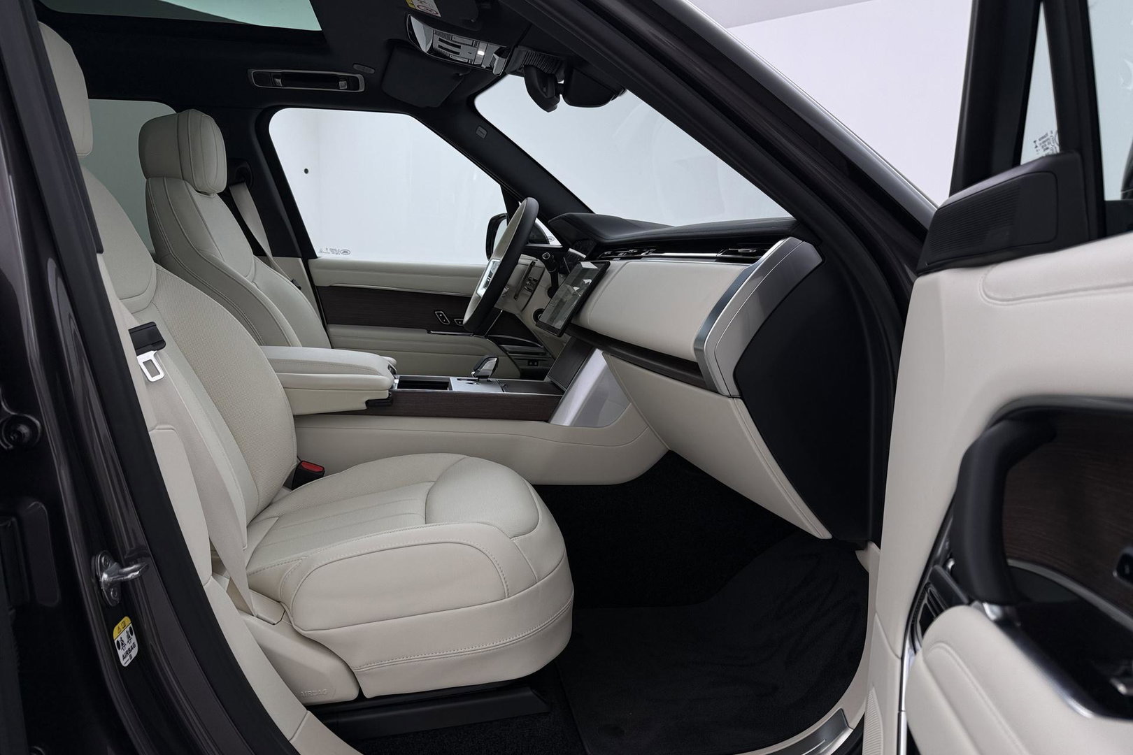 Land Rover Range Rover 3.0 P460e SE PHEV | ACC | Luchtvering | Panoramadak | 360° Camera | Head-Up | Meridian 3D | Stoelventilatie | 23 Inch