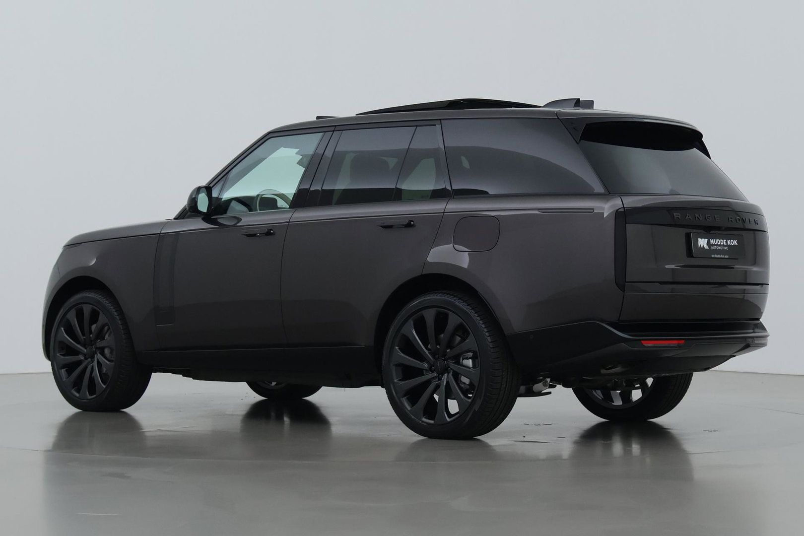 Land Rover Range Rover 3.0 P460e SE PHEV | ACC | Luchtvering | Panoramadak | 360° Camera | Head-Up | Meridian 3D | Stoelventilatie | 23 Inch