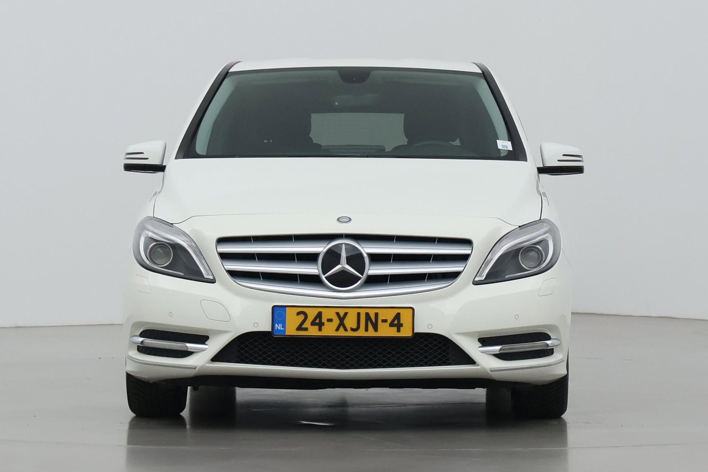 Mercedes-Benz B-Klasse 200 Ambition | Trekhaak | Bi-Xenon | Parkeersensoren | Navigatie | Getint Glas