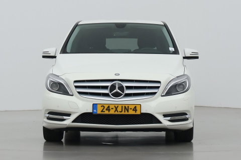 Mercedes-Benz B-Klasse 200 Ambition | Trekhaak | Bi-Xenon | Parkeersensoren | Navigatie | Getint Glas
