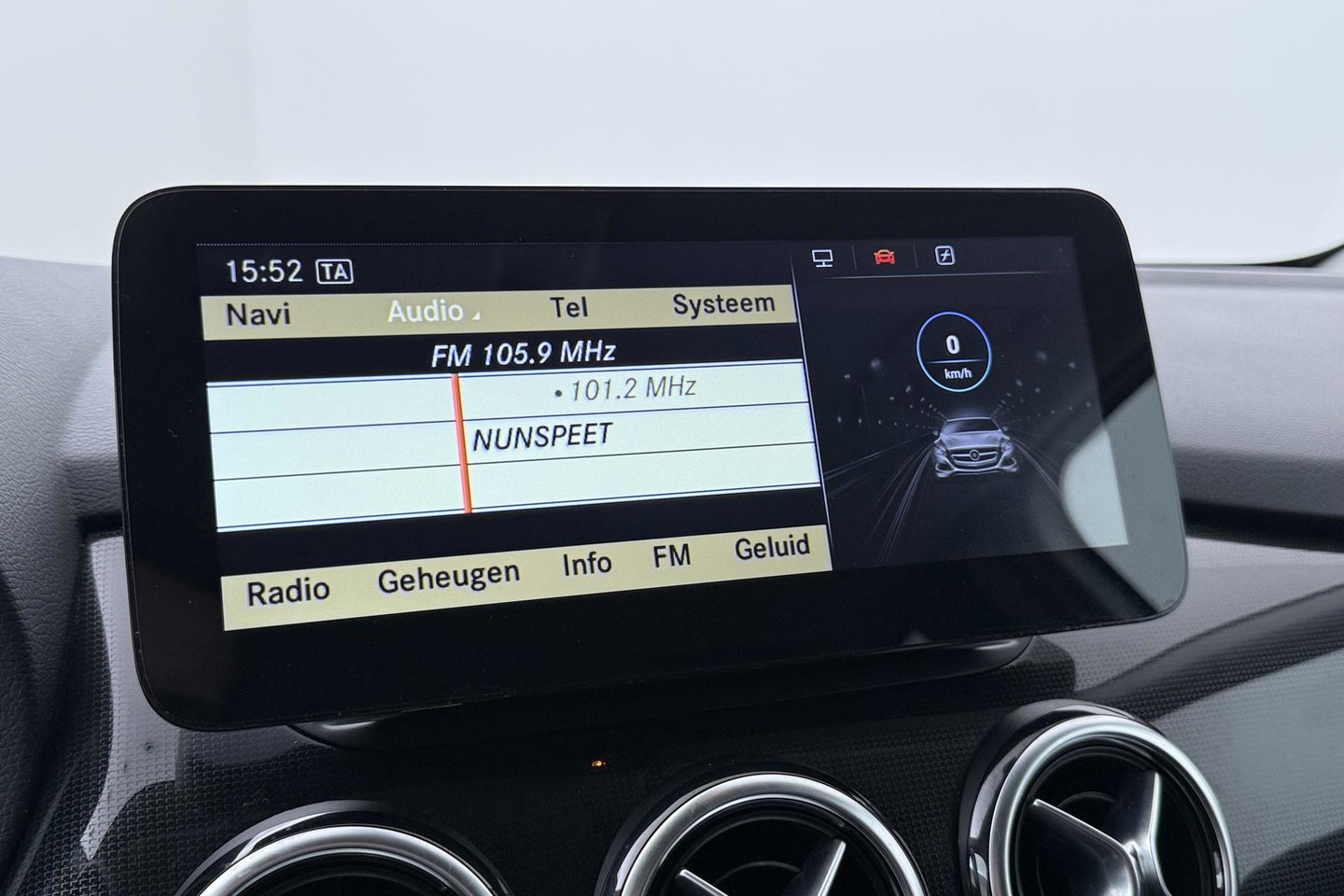 Mercedes-Benz B-Klasse 200 Ambition | Trekhaak | Bi-Xenon | Parkeersensoren | Navigatie | Getint Glas