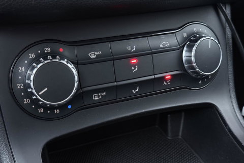 Mercedes-Benz B-Klasse 200 Ambition | Trekhaak | Bi-Xenon | Parkeersensoren | Navigatie | Getint Glas