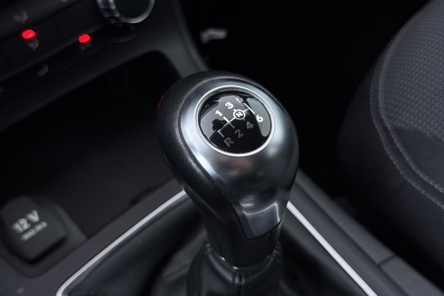 Mercedes-Benz B-Klasse 200 Ambition | Trekhaak | Bi-Xenon | Parkeersensoren | Navigatie | Getint Glas
