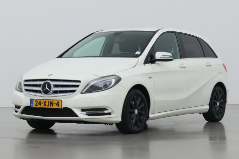 Mercedes-Benz B-Klasse 200 Ambition | Trekhaak | Bi-Xenon | Parkeersensoren | Navigatie | Getint Glas