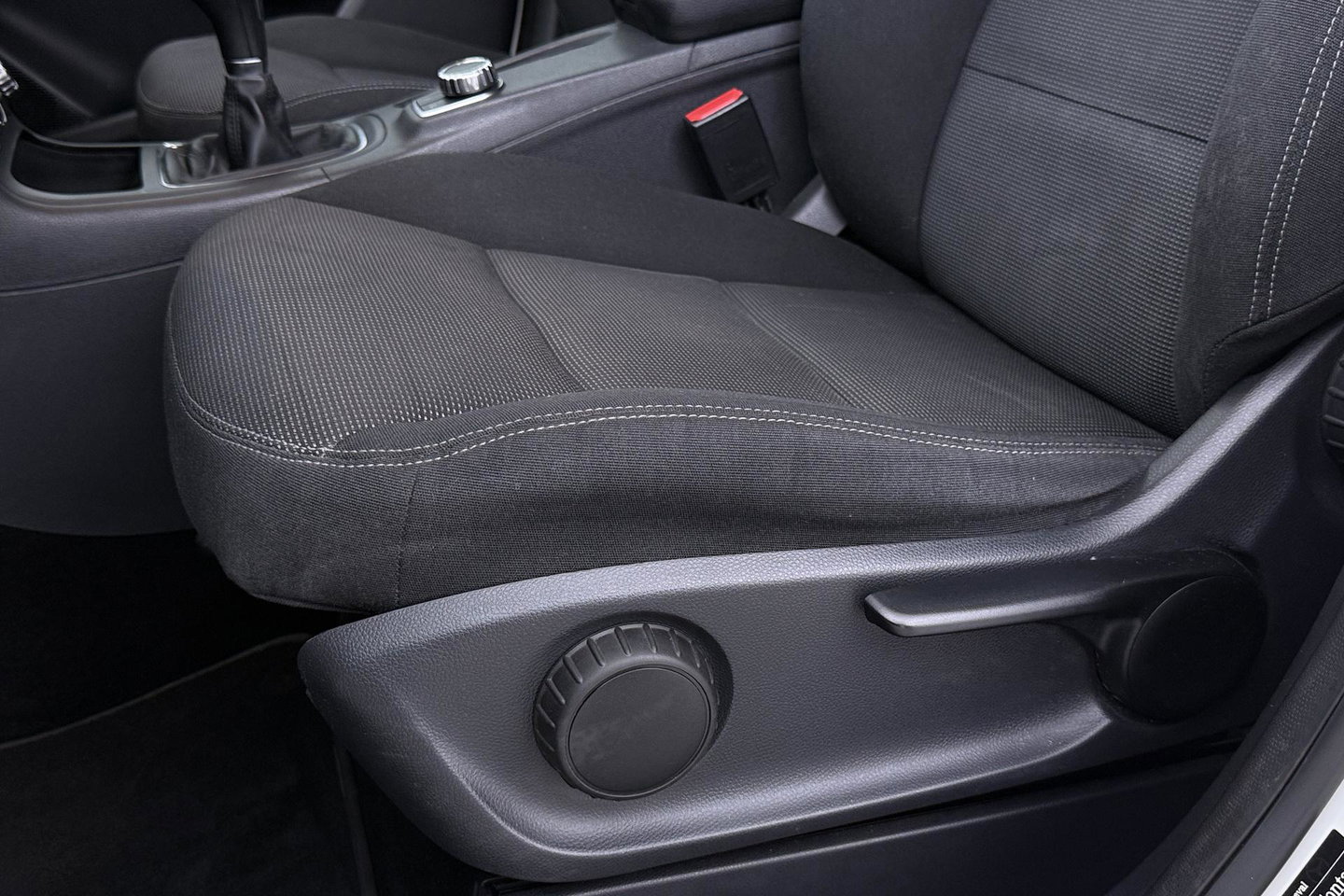 Mercedes-Benz B-Klasse 200 Ambition | Trekhaak | Bi-Xenon | Parkeersensoren | Navigatie | Getint Glas