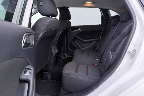 Mercedes-Benz B-Klasse 200 Ambition | Trekhaak | Bi-Xenon | Parkeersensoren | Navigatie | Getint Glas