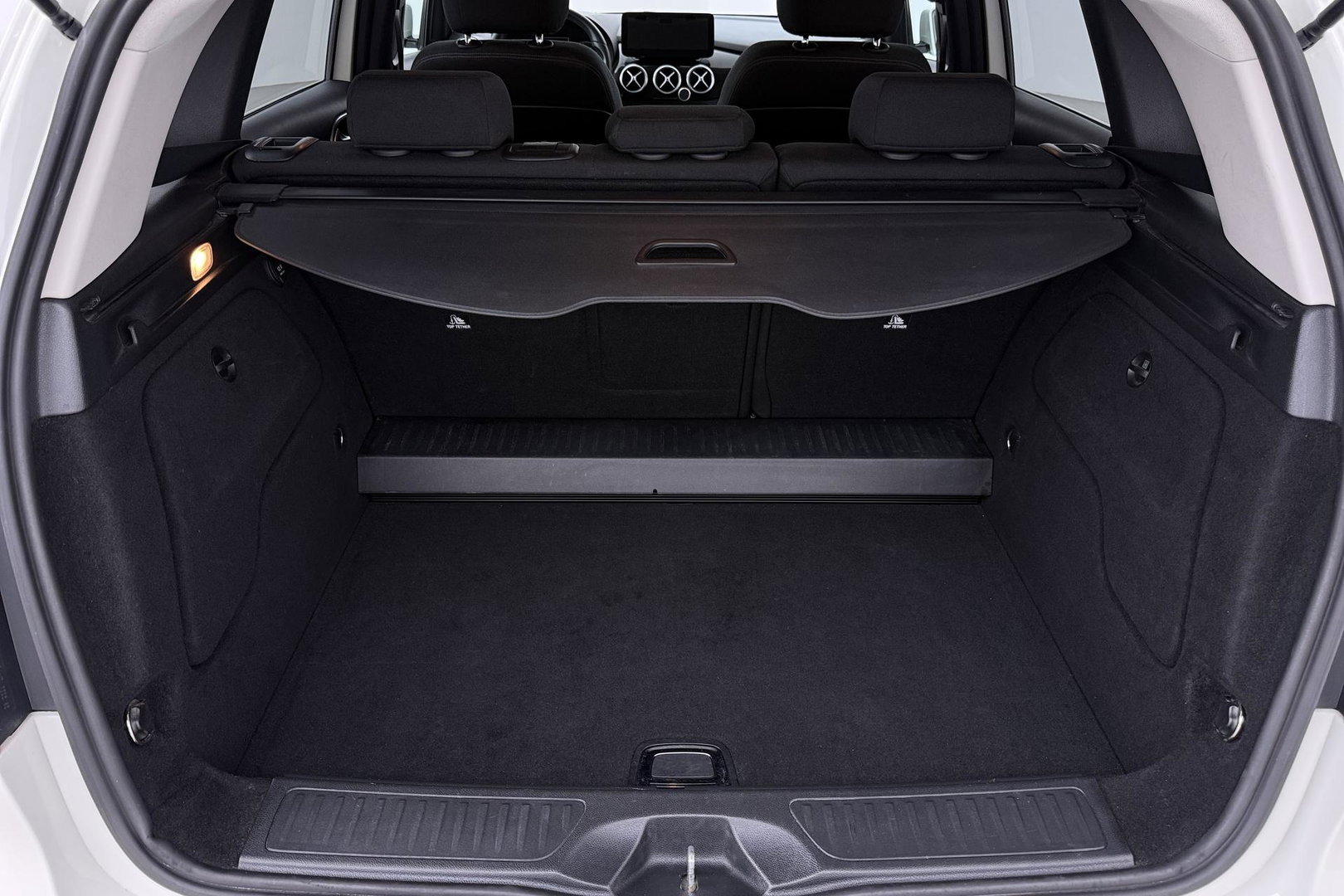Mercedes-Benz B-Klasse 200 Ambition | Trekhaak | Bi-Xenon | Parkeersensoren | Navigatie | Getint Glas