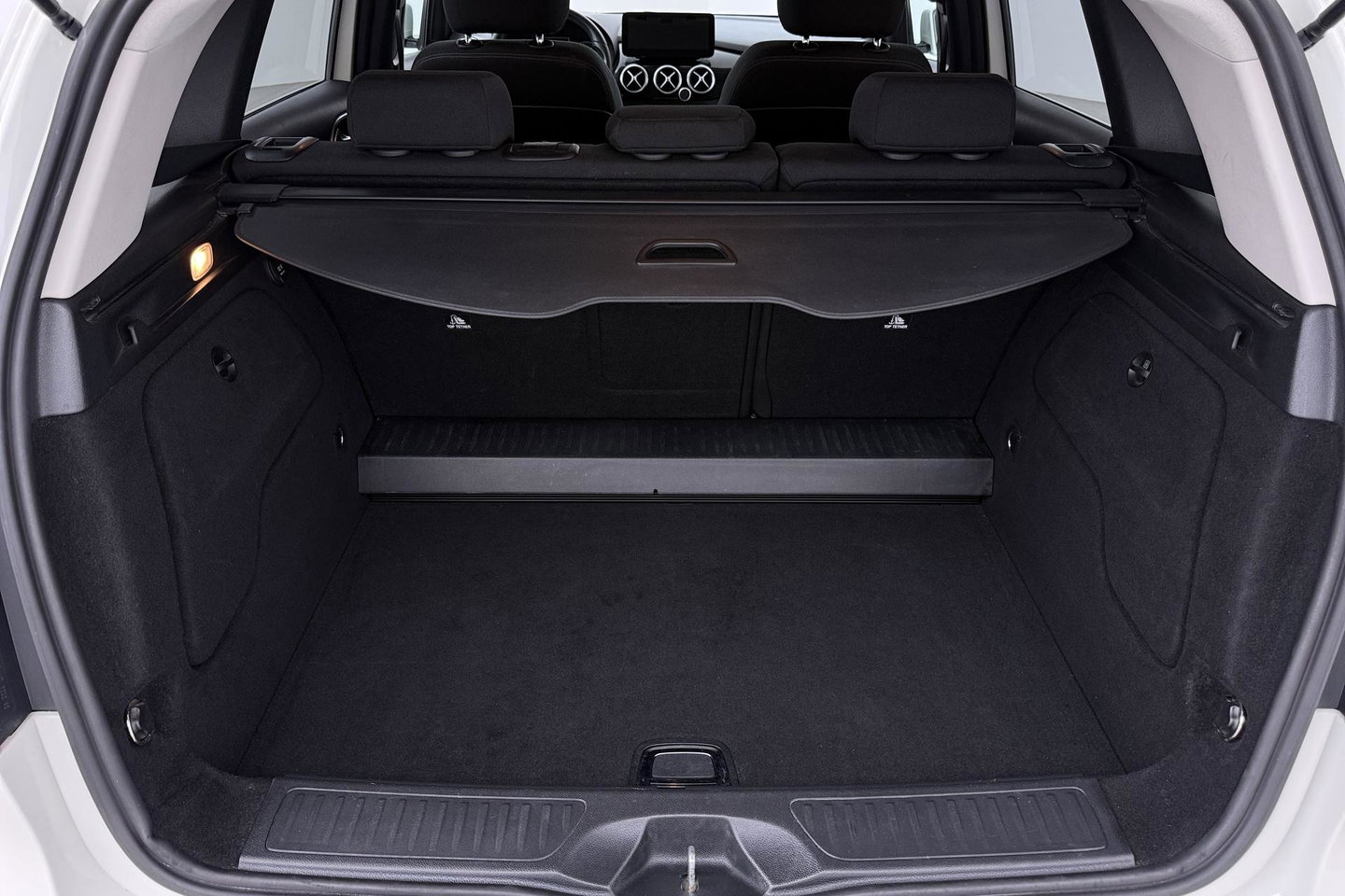 Mercedes-Benz B-Klasse 200 Ambition | Trekhaak | Bi-Xenon | Parkeersensoren | Navigatie | Getint Glas