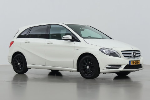 Mercedes-Benz B-Klasse 200 Ambition | Trekhaak | Bi-Xenon | Parkeersensoren | Navigatie | Getint Glas