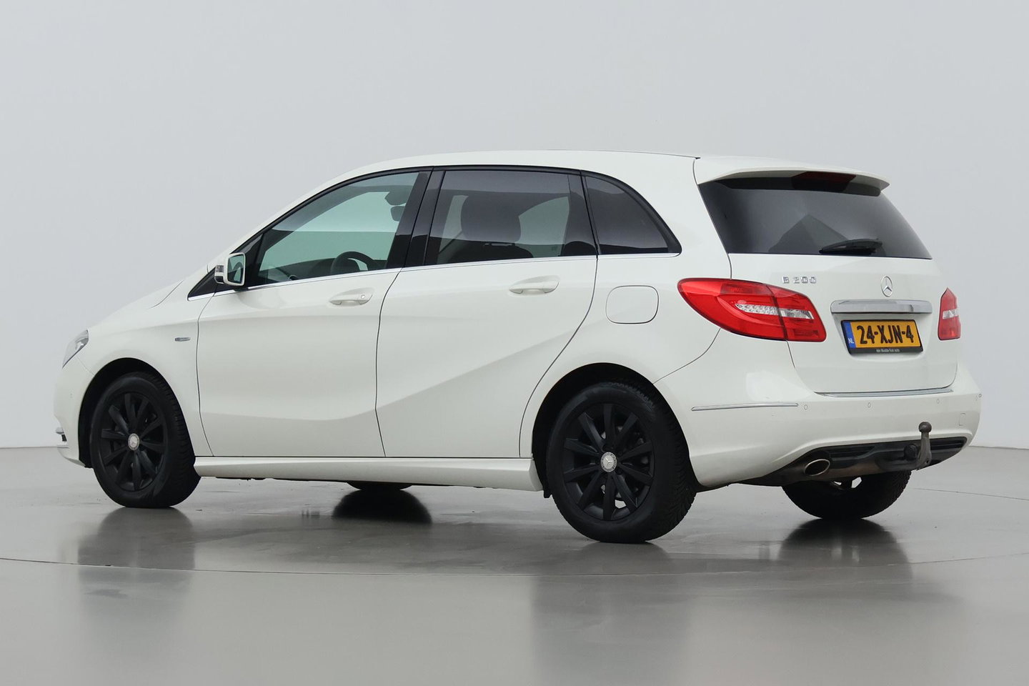 Mercedes-Benz B-Klasse 200 Ambition | Trekhaak | Bi-Xenon | Parkeersensoren | Navigatie | Getint Glas