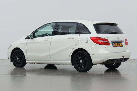Mercedes-Benz B-Klasse 200 Ambition | Trekhaak | Bi-Xenon | Parkeersensoren | Navigatie | Getint Glas