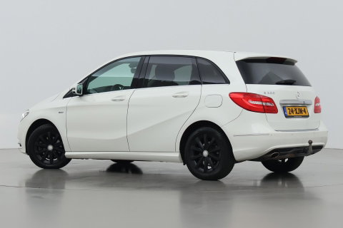 Mercedes-Benz B-Klasse 200 Ambition | Trekhaak | Bi-Xenon | Parkeersensoren | Navigatie | Getint Glas