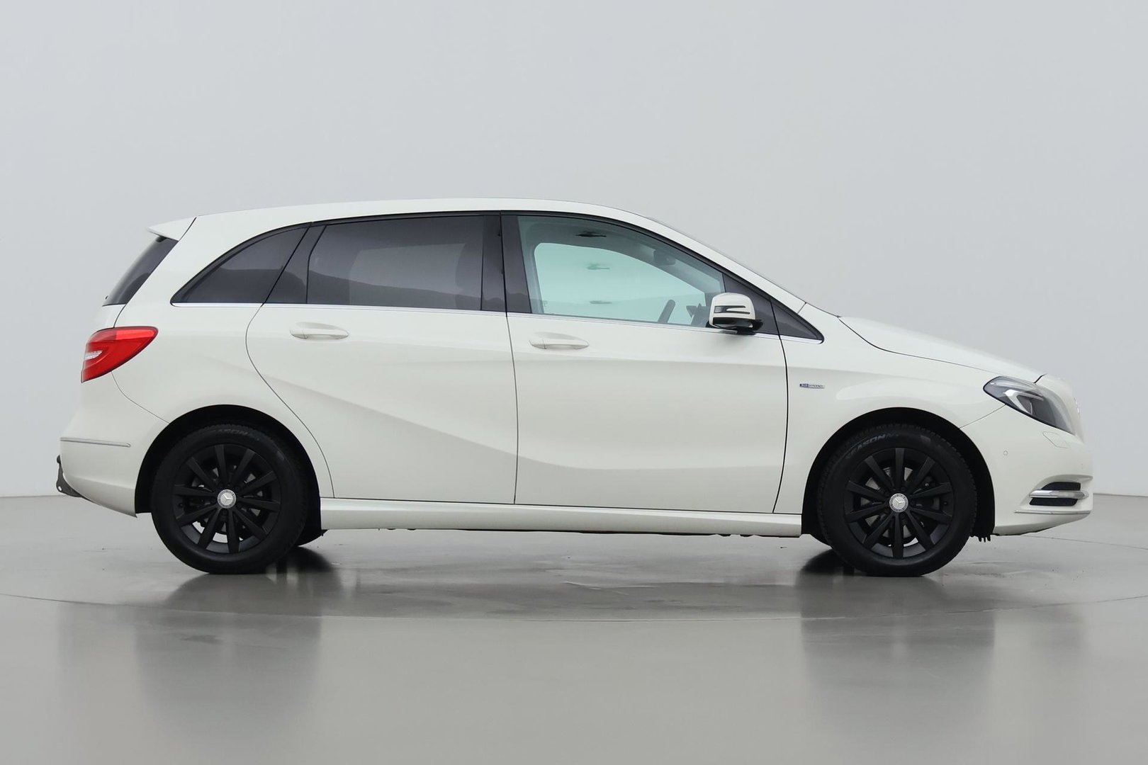 Mercedes-Benz B-Klasse 200 Ambition | Trekhaak | Bi-Xenon | Parkeersensoren | Navigatie | Getint Glas