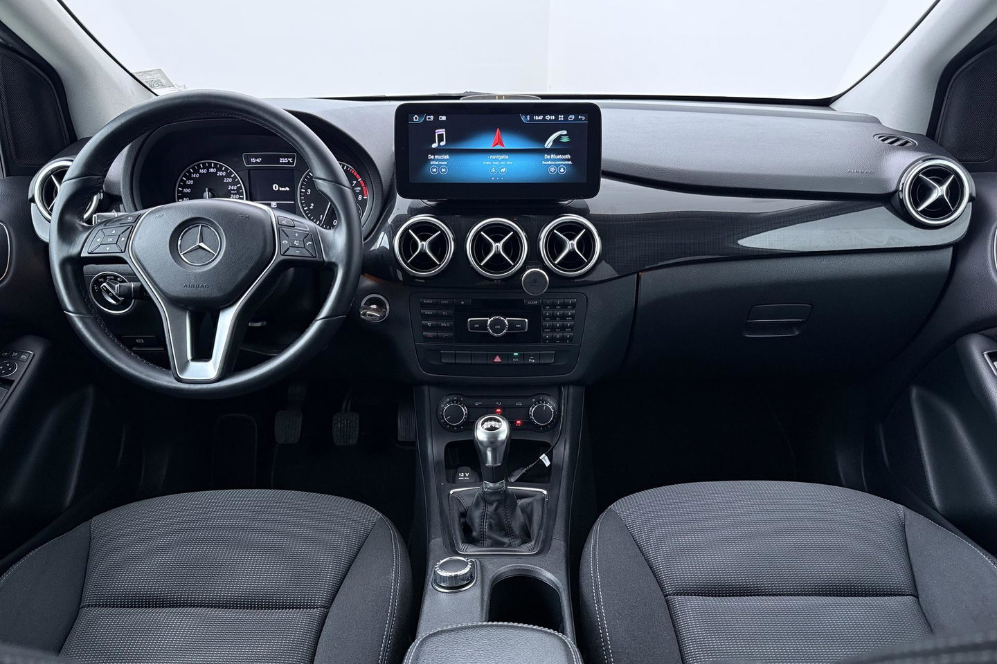 Mercedes-Benz B-Klasse 200 Ambition | Trekhaak | Bi-Xenon | Parkeersensoren | Navigatie | Getint Glas