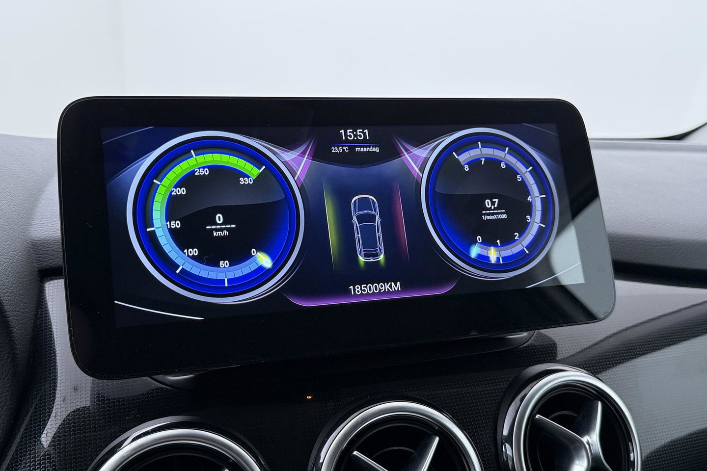 Mercedes-Benz B-Klasse 200 Ambition | Trekhaak | Bi-Xenon | Parkeersensoren | Navigatie | Getint Glas