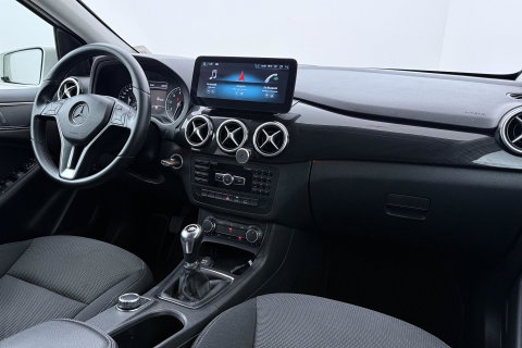 Mercedes-Benz B-Klasse 200 Ambition | Trekhaak | Bi-Xenon | Parkeersensoren | Navigatie | Getint Glas