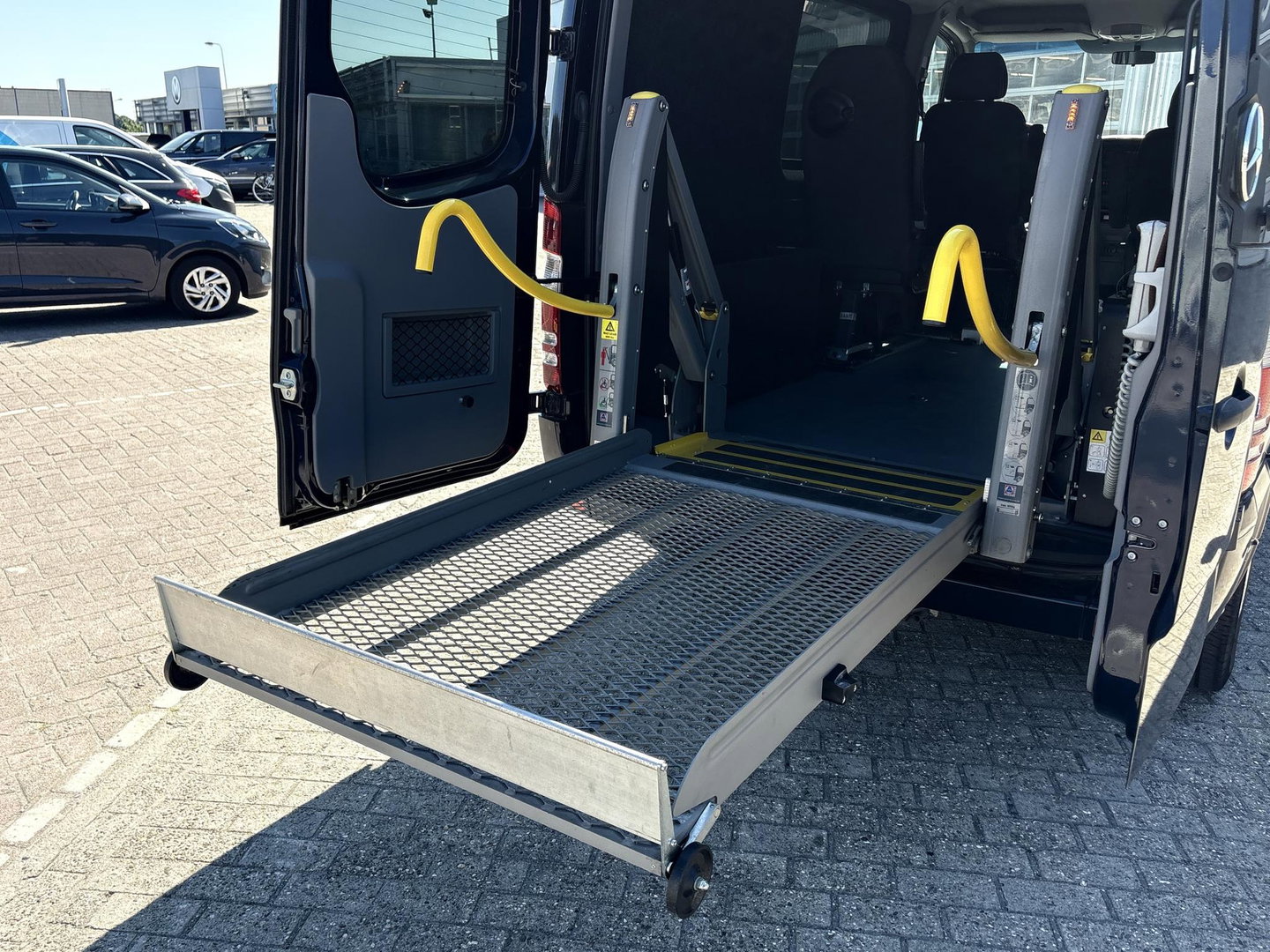 Mercedes-Benz Sprinter 211 2.2 AUT L1H1 ROLSTOELBUS | 3+1 | CAMERA | STOELVERW | LIFT