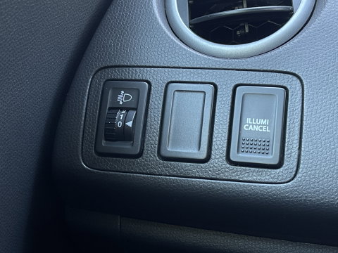 Suzuki Swift 1.3 GLS | Licht metalen velgen 17'' | Subwoofers | Airconditioning | Elektrische ramen | Bluetooth | Centrale deurvergrendeling |