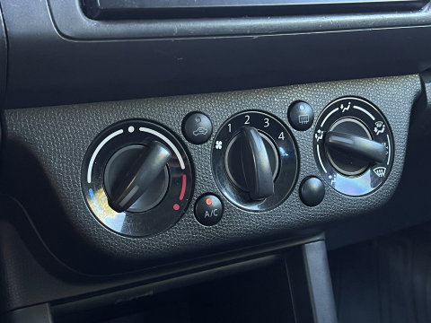 Suzuki Swift 1.3 GLS | Licht metalen velgen 17'' | Subwoofers | Airconditioning | Elektrische ramen | Bluetooth | Centrale deurvergrendeling |