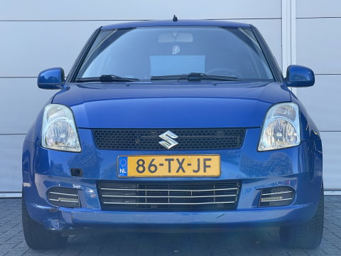 Suzuki Swift 1.3 GLS | Licht metalen velgen 17'' | Subwoofers | Airconditioning | Elektrische ramen | Bluetooth | Centrale deurvergrendeling |