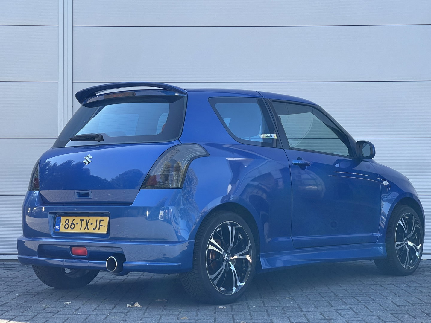 Suzuki Swift 1.3 GLS | Licht metalen velgen 17'' | Subwoofers | Airconditioning | Elektrische ramen | Bluetooth | Centrale deurvergrendeling |