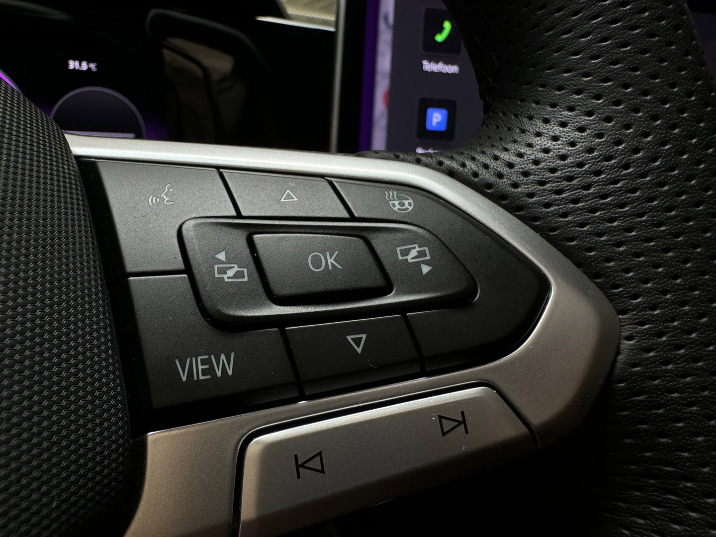 Volkswagen Golf 1.5 eTSI Pano|HuD|Trekhaak|360 Camera|Keyless|ACC|Sfeer|Lane Assist