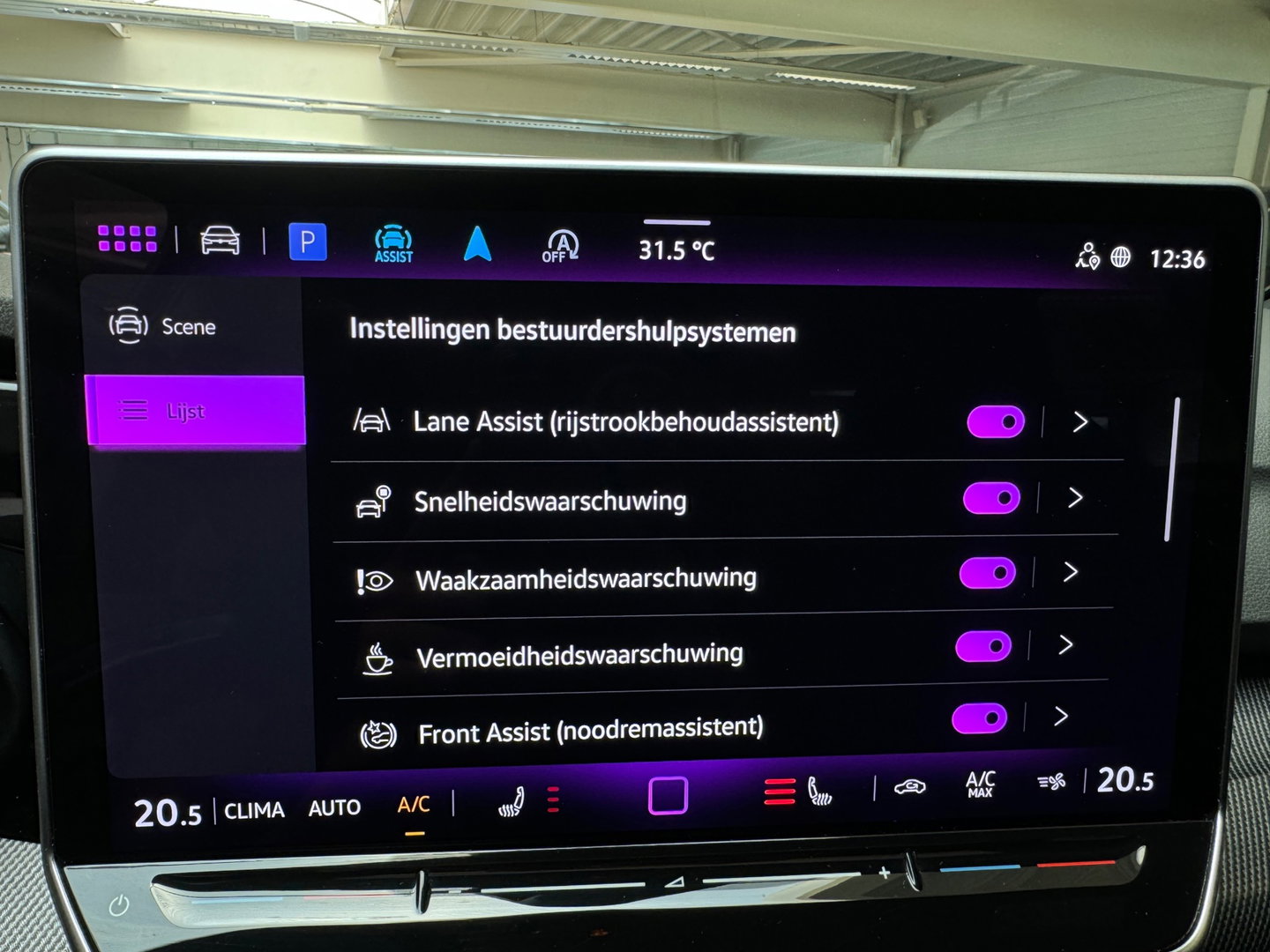 Volkswagen Golf 1.5 eTSI Pano|HuD|Trekhaak|360 Camera|Keyless|ACC|Sfeer|Lane Assist