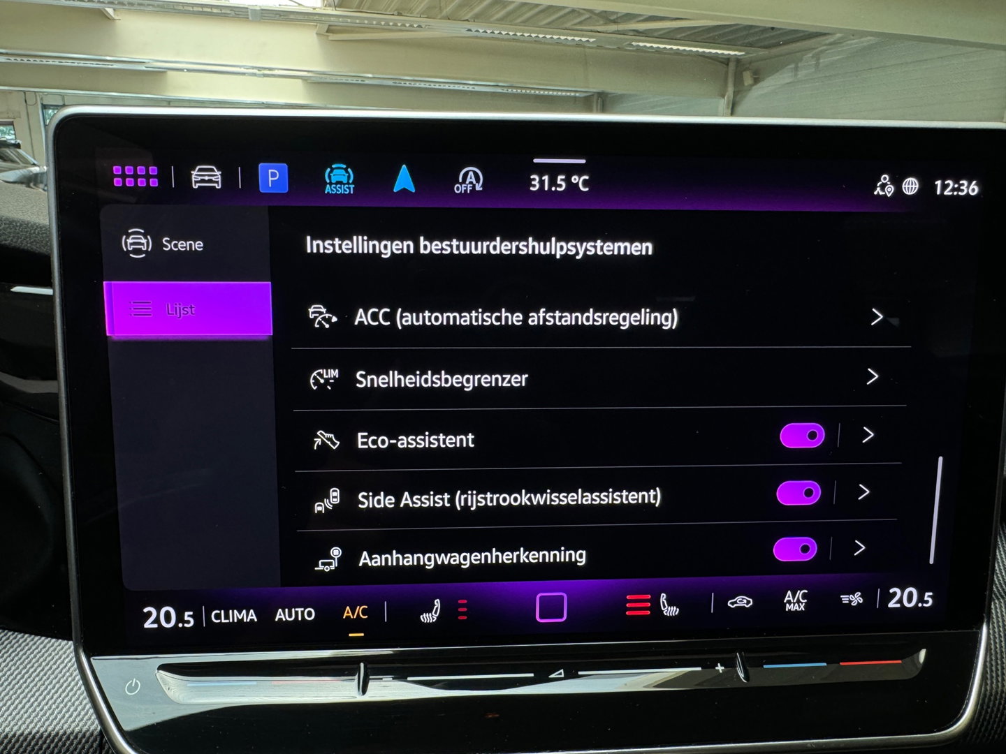 Volkswagen Golf 1.5 eTSI Pano|HuD|Trekhaak|360 Camera|Keyless|ACC|Sfeer|Lane Assist