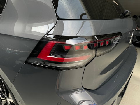 Volkswagen Golf 1.5 eTSI Pano|HuD|Trekhaak|360 Camera|Keyless|ACC|Sfeer|Lane Assist