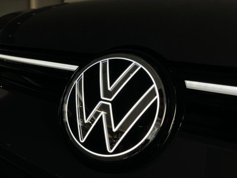Volkswagen Golf 1.5 eTSI Pano|HuD|Trekhaak|360 Camera|Keyless|ACC|Sfeer|Lane Assist