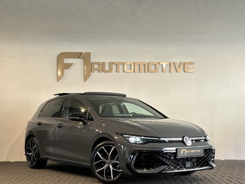 Volkswagen Golf 1.5 eTSI Pano|HuD|Trekhaak|360 Camera|Keyless|ACC|Sfeer|Lane Assist