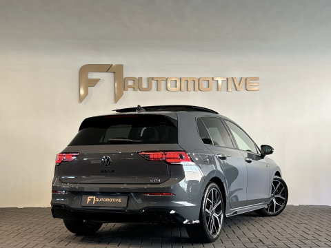 Volkswagen Golf 1.5 eTSI Pano|HuD|Trekhaak|360 Camera|Keyless|ACC|Sfeer|Lane Assist