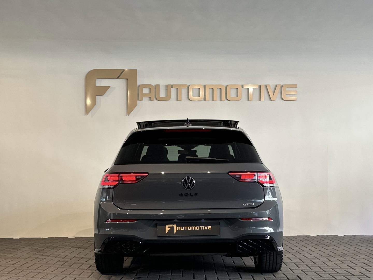 Volkswagen Golf 1.5 eTSI Pano|HuD|Trekhaak|360 Camera|Keyless|ACC|Sfeer|Lane Assist