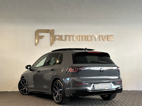 Volkswagen Golf 1.5 eTSI Pano|HuD|Trekhaak|360 Camera|Keyless|ACC|Sfeer|Lane Assist