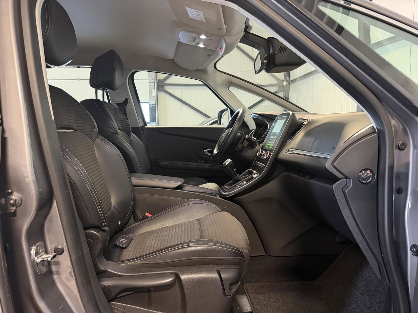 Renault Grand Scénic 1.2 TCe Intens 7 Persoons Cruise Navi