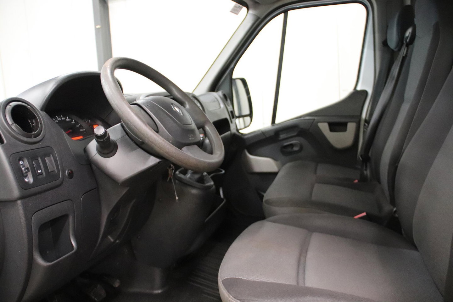 Renault Master 2.3 dCi VRIESWAGEN KOELWAGEN DAG NACHT Renault Master T35 2.3 dCi VRIESWAGEN KOELWAGEN DAG NACHT