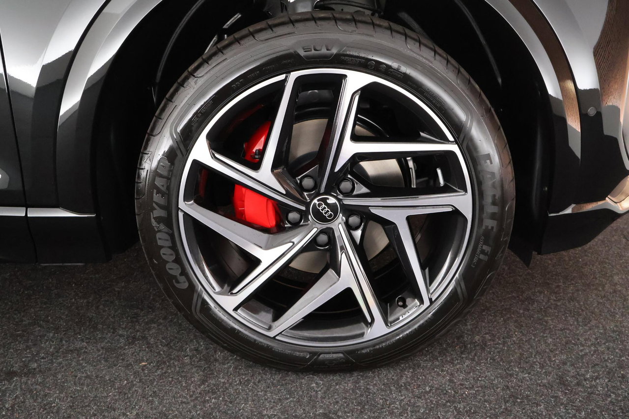Audi Q6