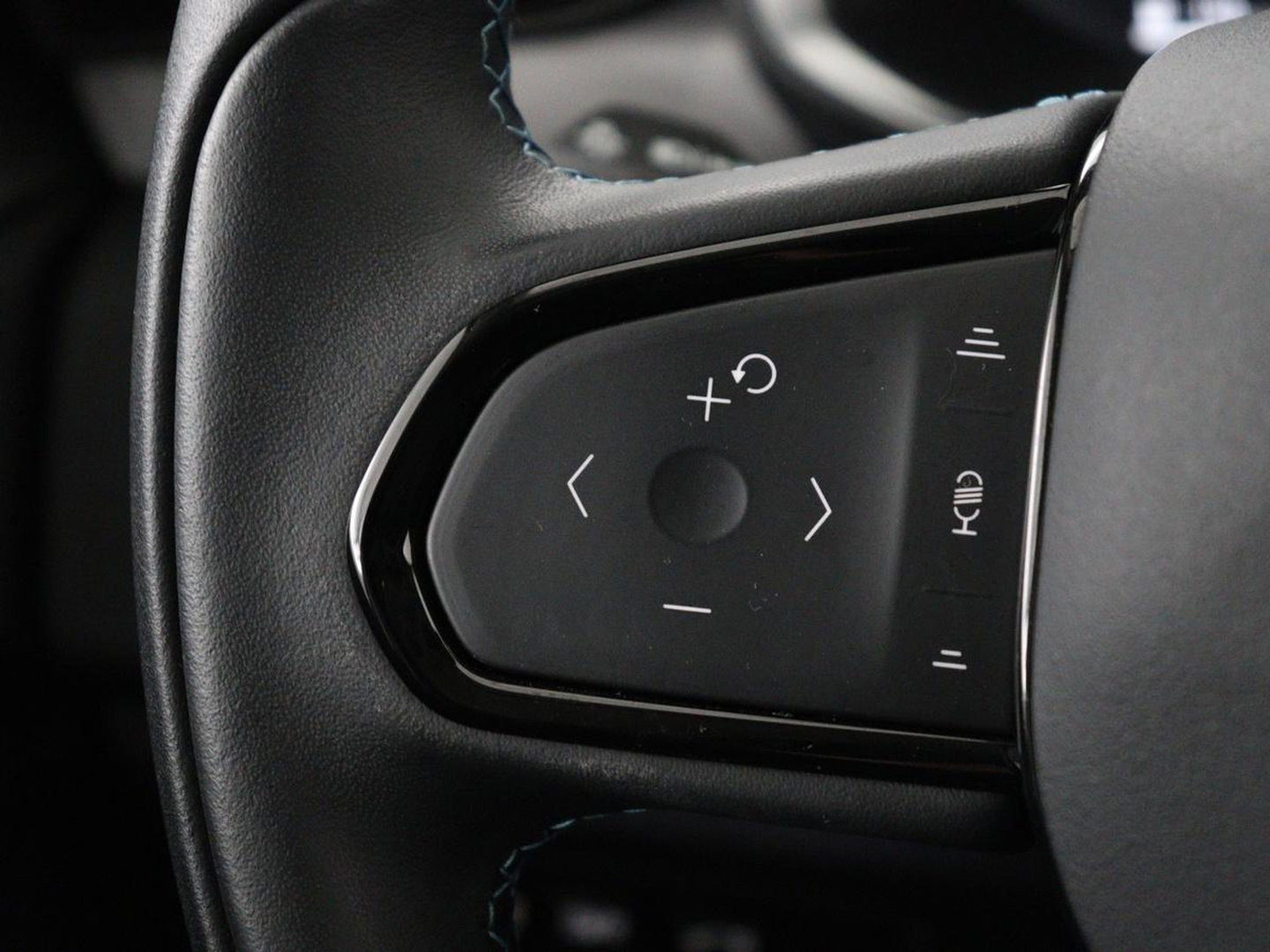 Lynk & Co 01 1.5 Plug In | SOH 95.2% | Panorama | Harman Kardon Panoramadak | Infinity by Harman | 360 Camera | Adaptive cruise | Stoelverwarming | Carplay | Memory | Full LED | PHEV