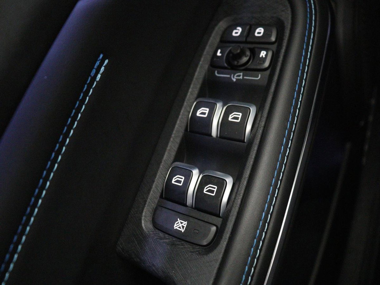 Lynk & Co 01 1.5 Plug In | SOH 95.2% | Panorama | Harman Kardon Panoramadak | Infinity by Harman | 360 Camera | Adaptive cruise | Stoelverwarming | Carplay | Memory | Full LED | PHEV