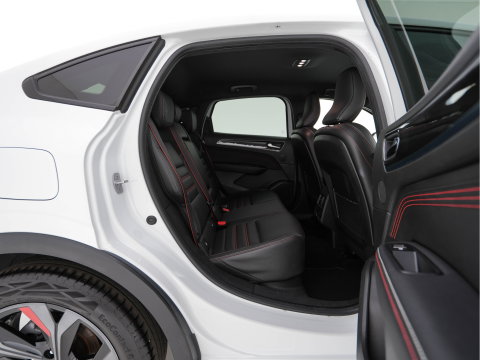Renault Arkana 1.6 E-Tech Hybrid 145 R.S. Line (INCL-BTW) Aut. *LEATHER-FABRIC | FULL-LED | BLINDSPOT | CAMERA | BOSE-SOUND | HEATED-SPORTSEATS | KEYLESS | AMBIENTLIGHT | DIGI-COCKPIT | PRIVACY-GLASS | NAVI-FULLMAP | ECC | ADAPTIVE-CRUISE